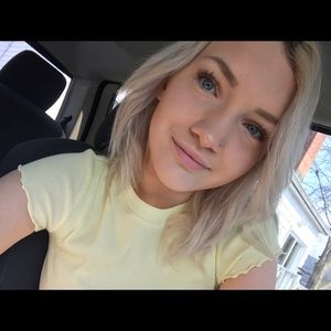 Meet your Posher, Caitlyn